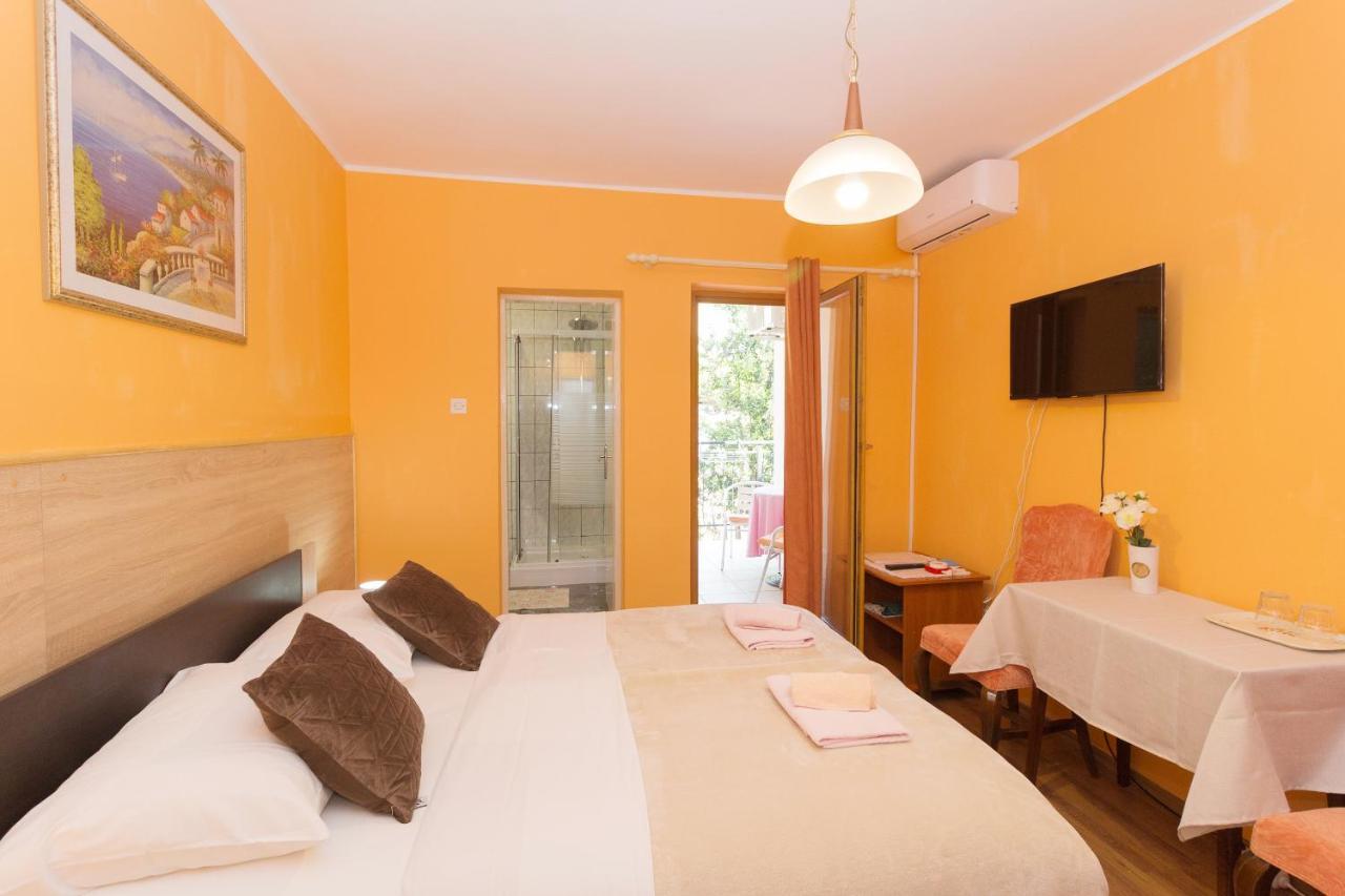 מדולין Rooms And Apartments Palma B&B מראה חיצוני תמונה