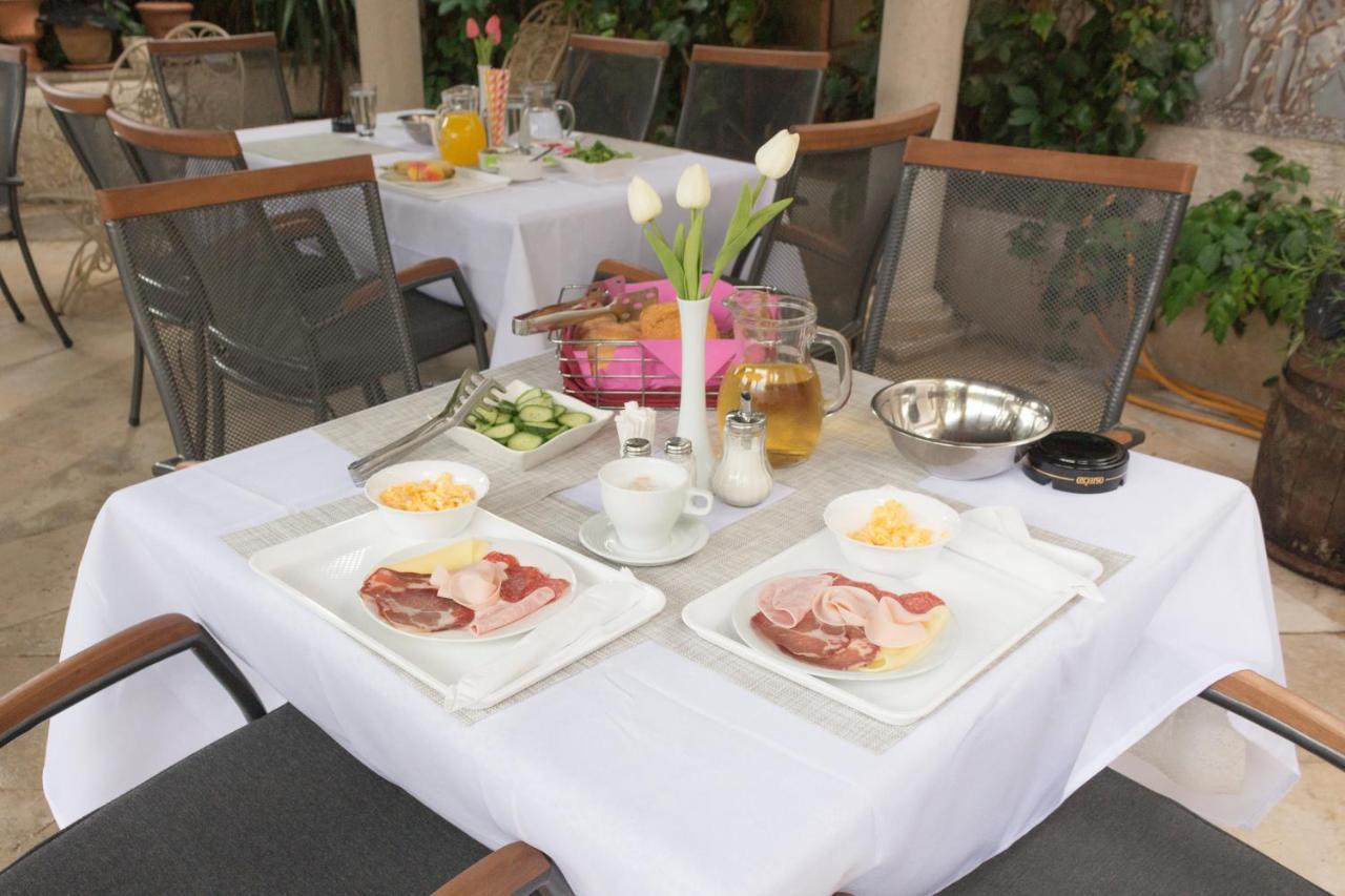 מדולין Rooms And Apartments Palma B&B מראה חיצוני תמונה