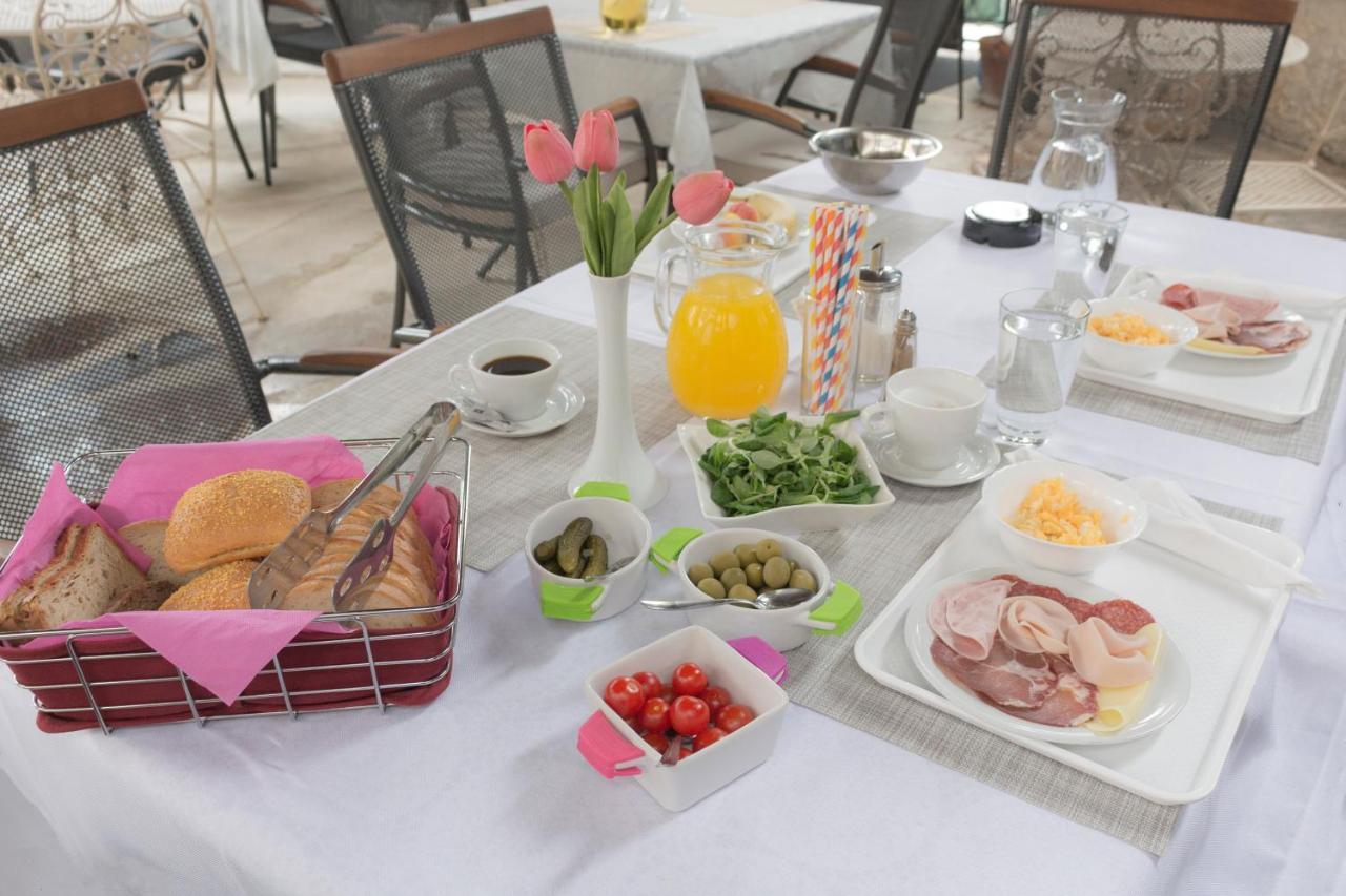 מדולין Rooms And Apartments Palma B&B מראה חיצוני תמונה