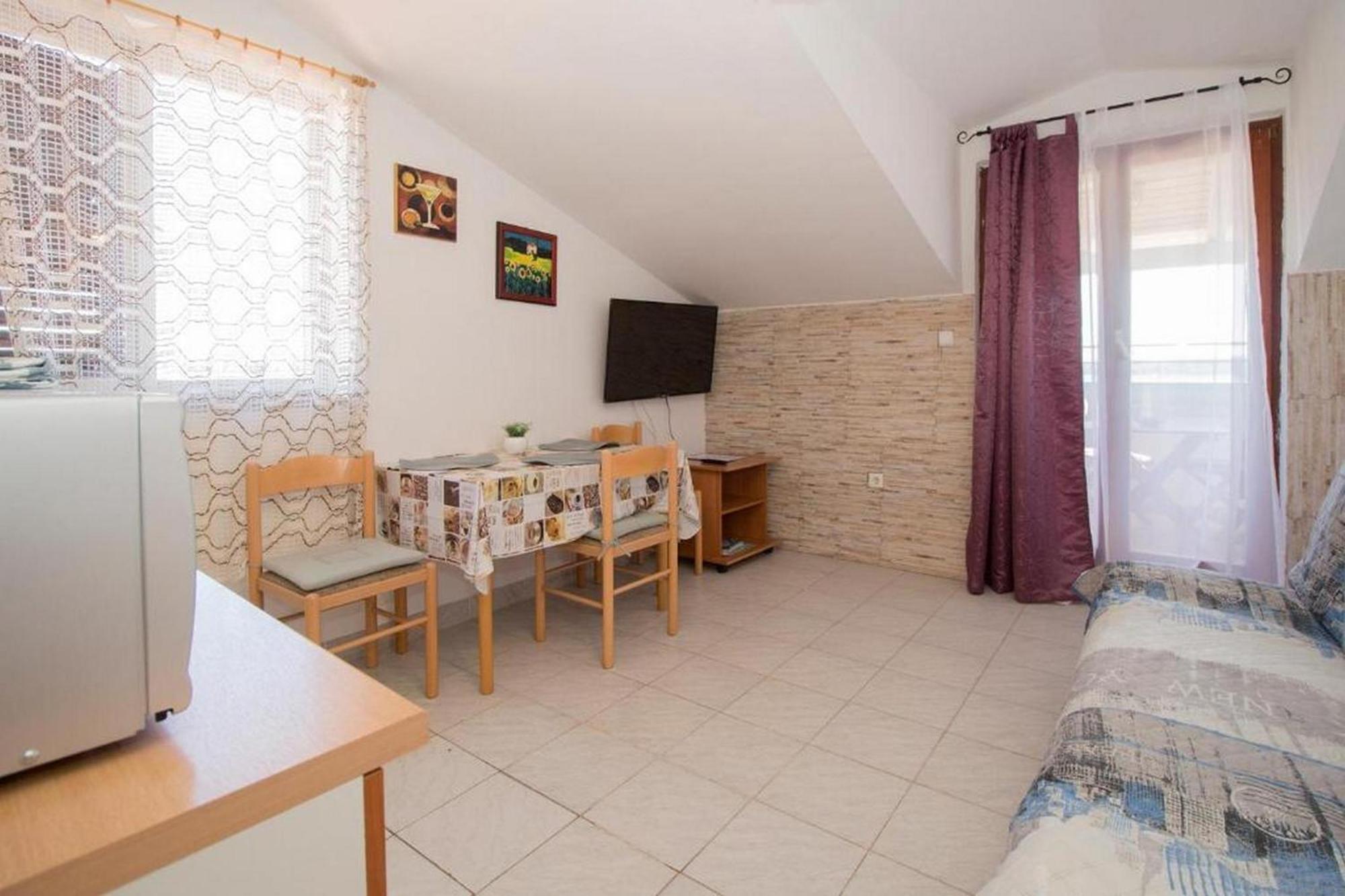 מדולין Rooms And Apartments Palma B&B מראה חיצוני תמונה