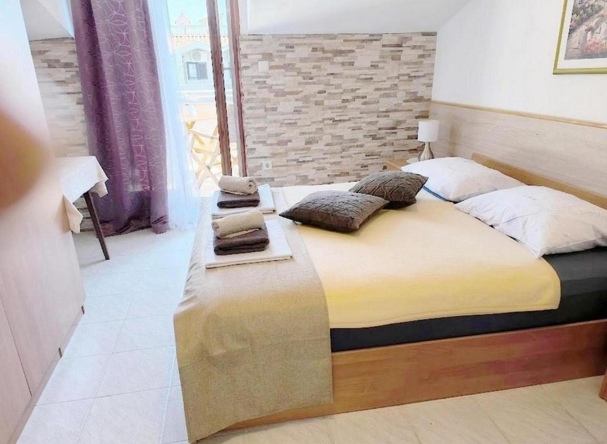 מדולין Rooms And Apartments Palma B&B מראה חיצוני תמונה