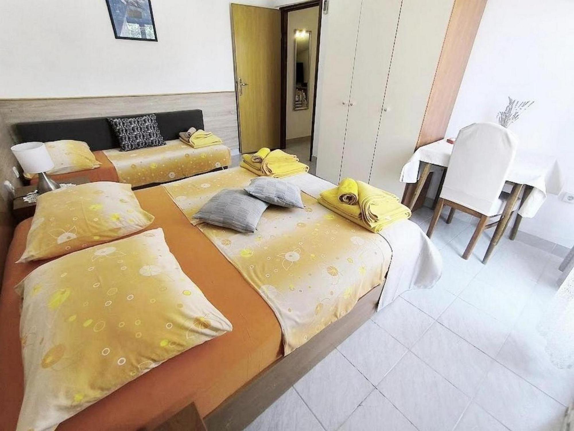 מדולין Rooms And Apartments Palma B&B מראה חיצוני תמונה