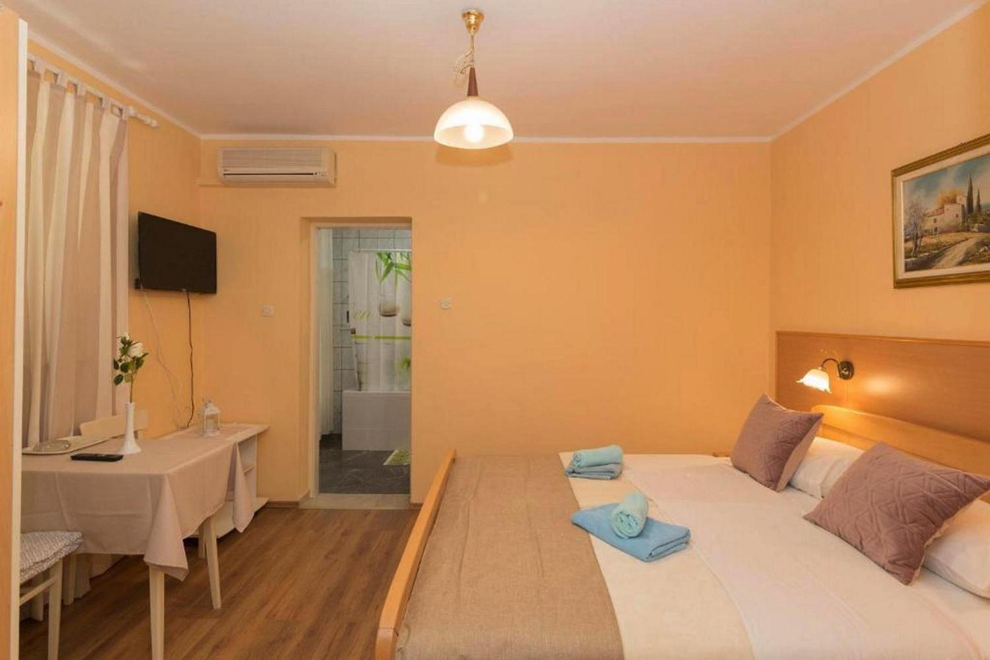 מדולין Rooms And Apartments Palma B&B מראה חיצוני תמונה