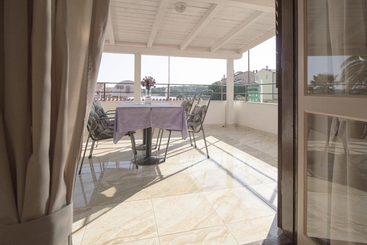מדולין Rooms And Apartments Palma B&B מראה חיצוני תמונה